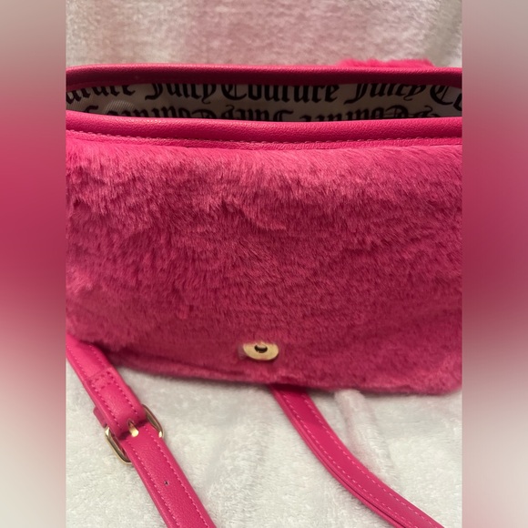 Juicy Couture “Let’s Get Cozy” Crossbody Bag | Pink Flash Faux Fur Purse | NWT - Picture 8 of 12
